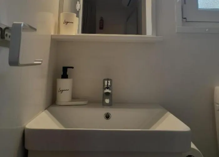 Mobile Laguna בית נופש ביוגראד נה מורו