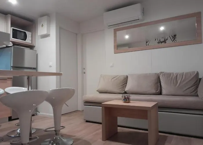 Mobile Laguna ביוגראד נה מורו